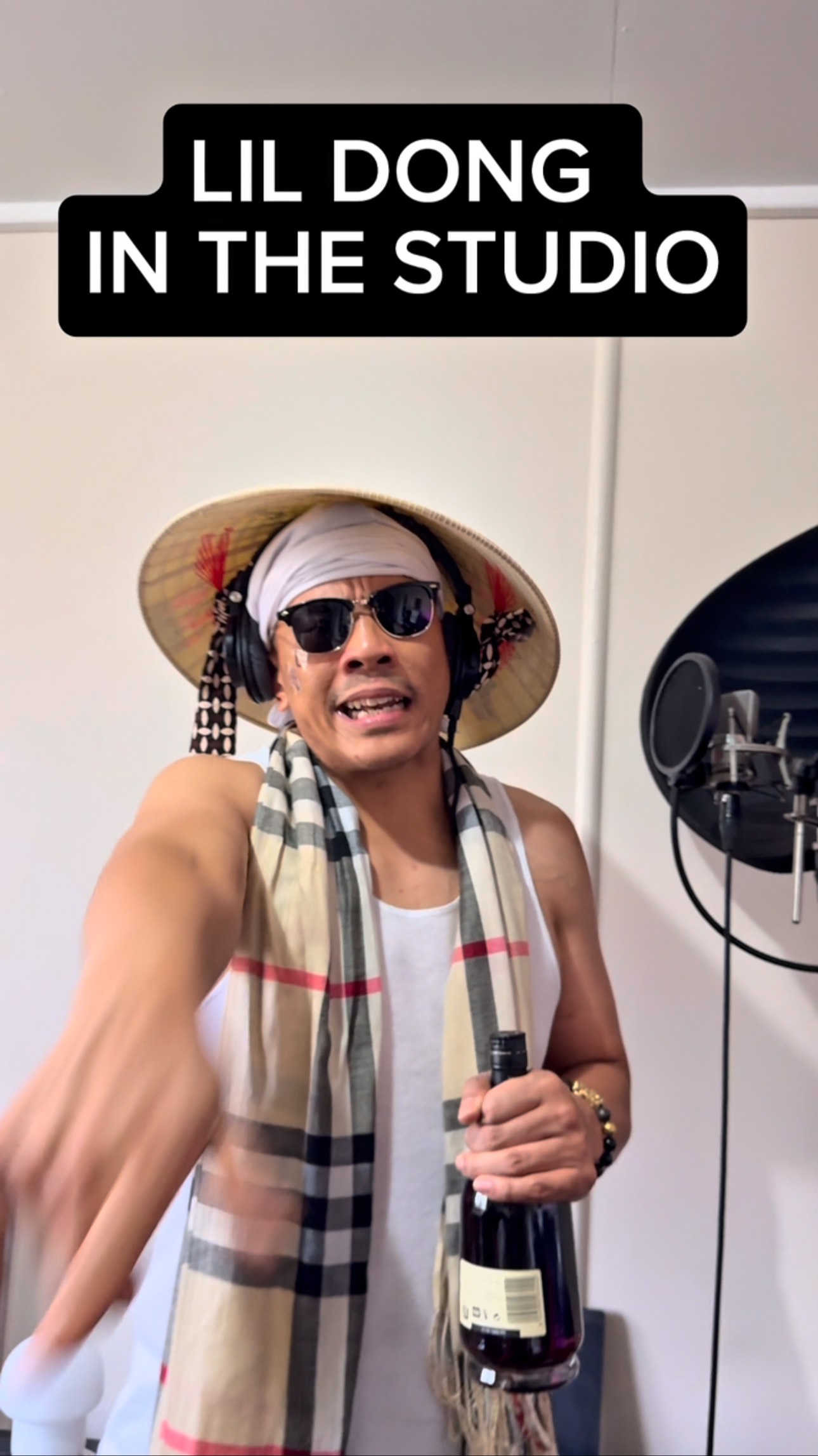 LIL DONG IN THE STUDIO #studio #rap #lildong #viet #comedyrap ...