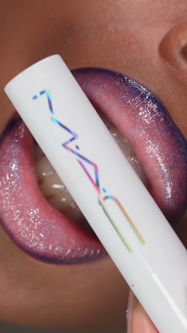 m.a.c lip pencil MAC | Whirl, Nightmoth, Cork, Chestnut & Spice Lip Liners this lip pencil is designed to give you professional results in the comfort of your own home @maccosmetics has some of my
