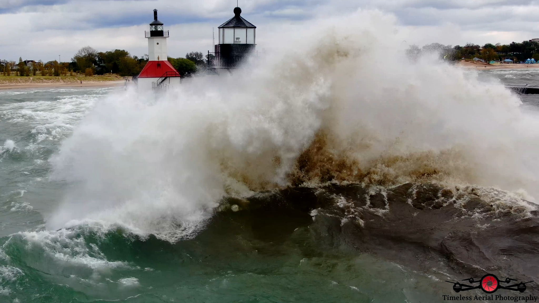 Lake Michigan unleashed! Massive waves slam into the St. Joseph ...