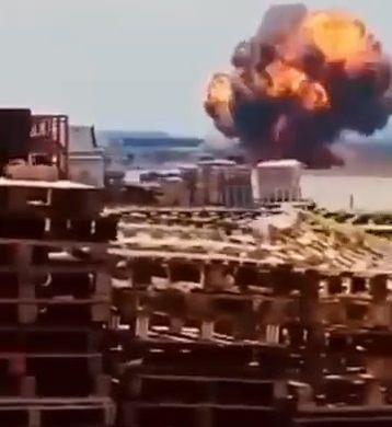 Video shows pilot safety afterv F-18 fighter jet crashed at an airbase ...