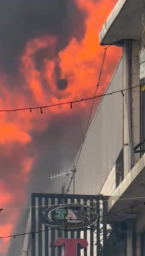 🔴COLOMBO 🔴PETTAH 🔴FIRE #கொழும்பு முதலாம் குறுக்கு தெருவிலுள்ள வர்த்த ...