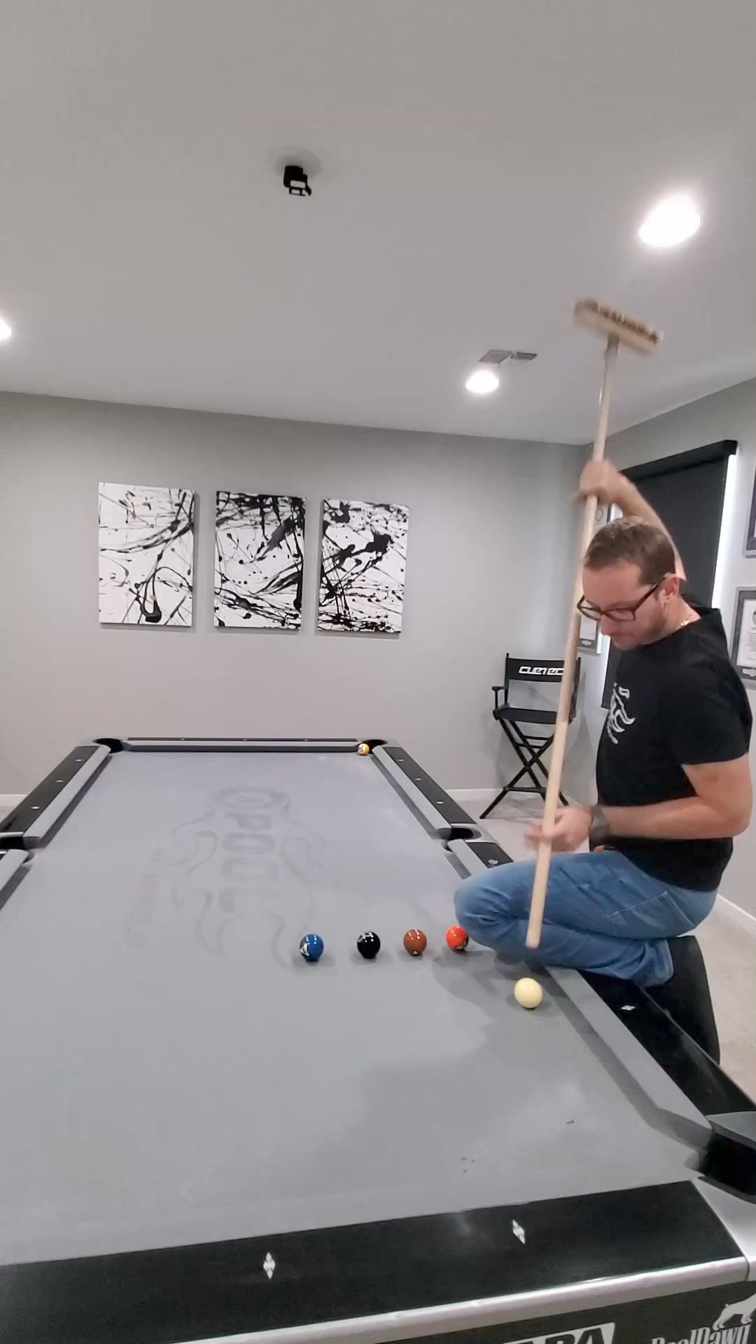 No pool cue? No problem 😂🎱#pool #billiards #8ballpool #9ballpool