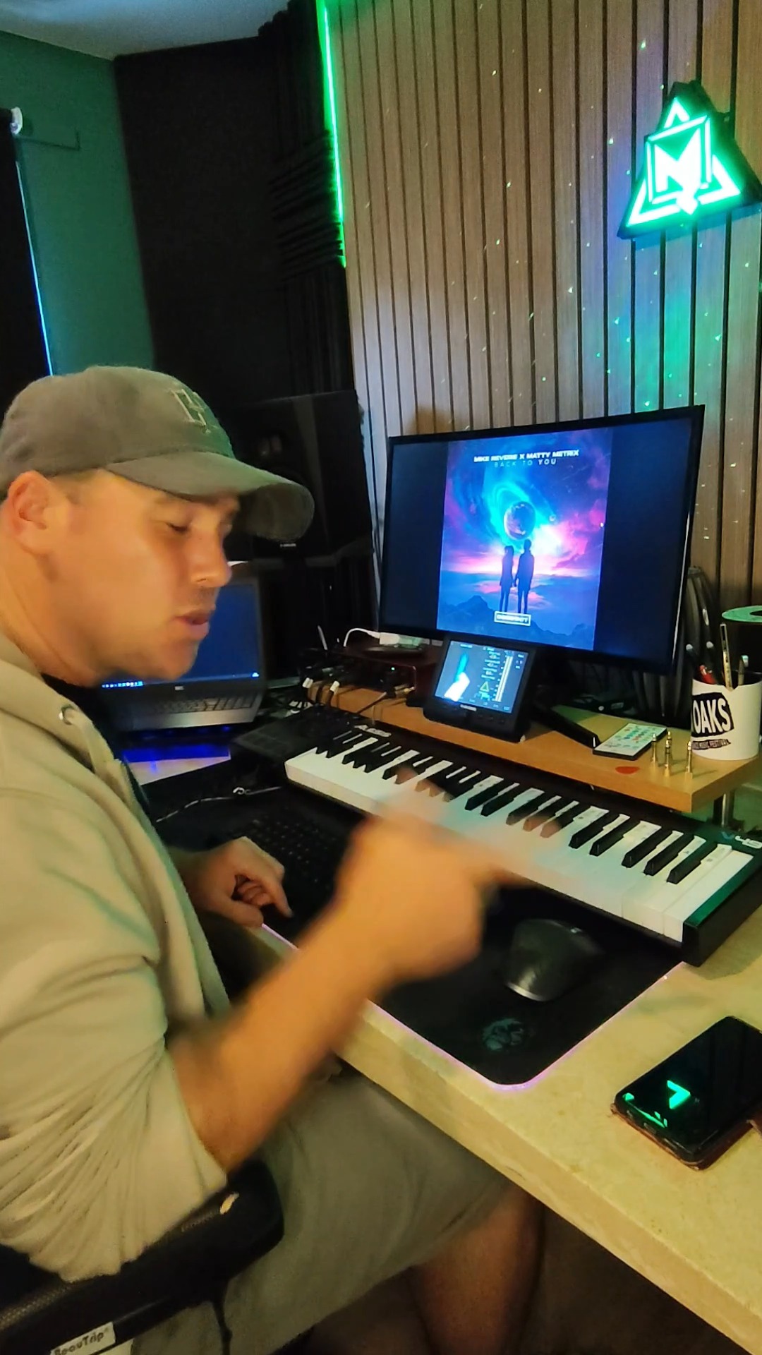 Mike Reverie - 𝐁𝐚𝐜𝐤 𝐭𝐨 𝐲𝐨𝐮 - 𝐎𝐔𝐓 𝐍𝐎𝐖 🥵🥵🥵🥵 My latest... | Facebook