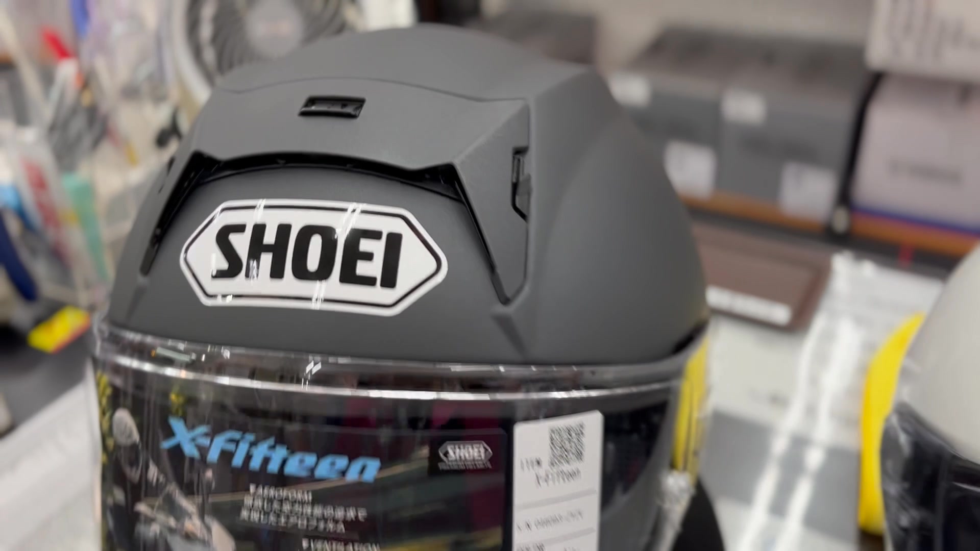 SHOEI #XFifeen ソリッドカラーに新色が登場しました！ ⭕ルミナス
