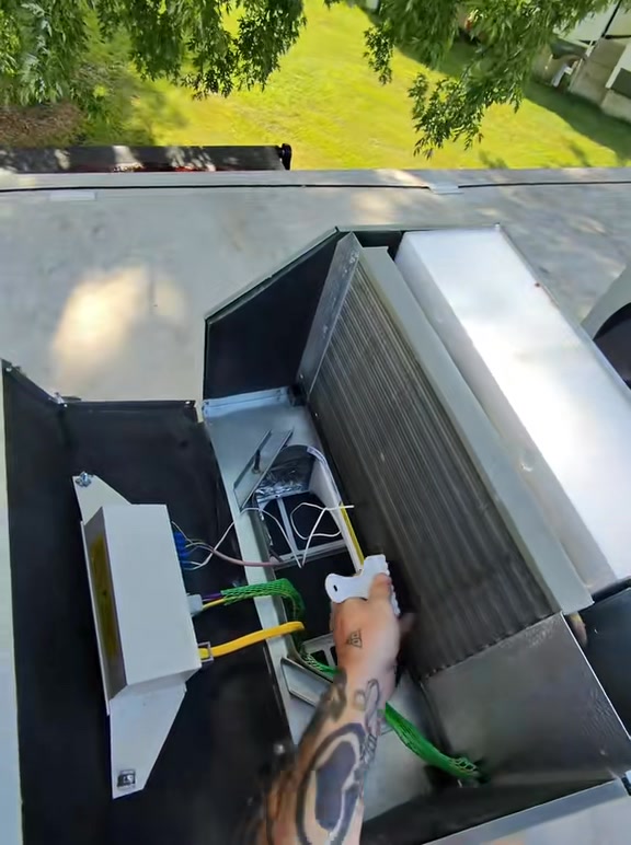 #Rvtechnician #rv #rvliving #rvlife #rvlifestyle #rvtips #camper # ...