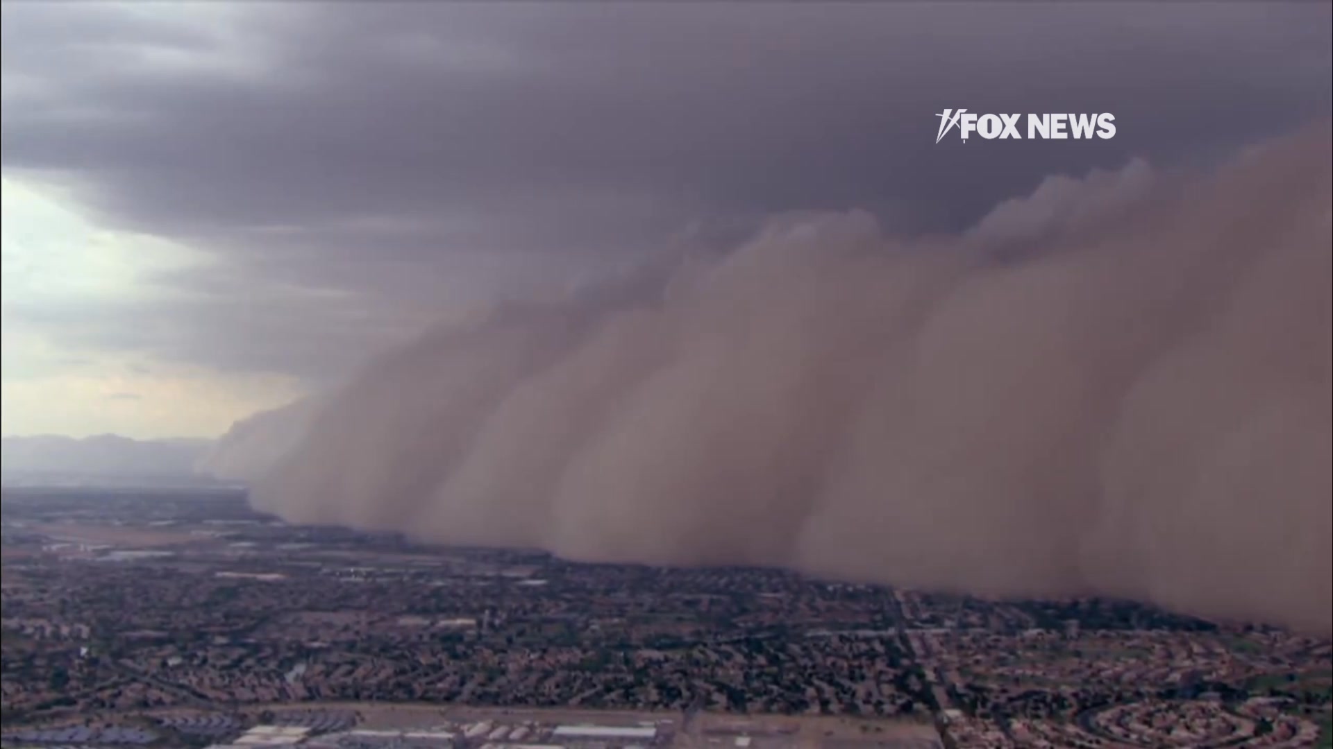 Dust storm blankets everything in its path as it rolls through the ...