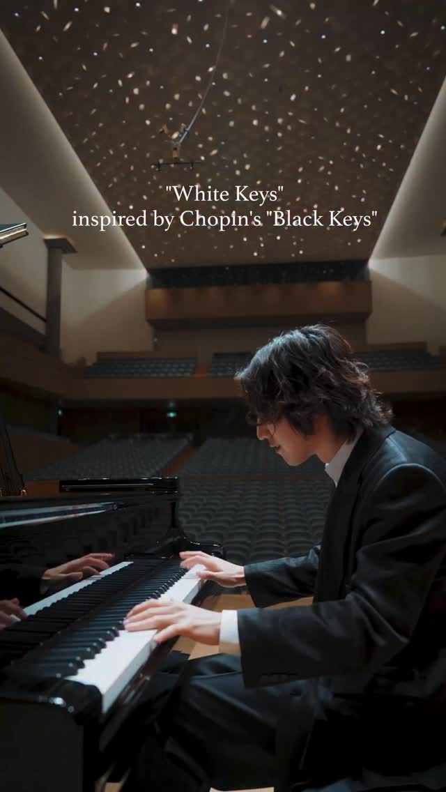 White keys only on the right hand🎹 #chopinorbit #chopin #piano
