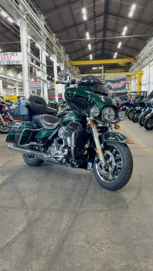 2015 HARLEY-DAVIDSON ELECTRA GLIDE - $11,695 - 23,419 Miles
