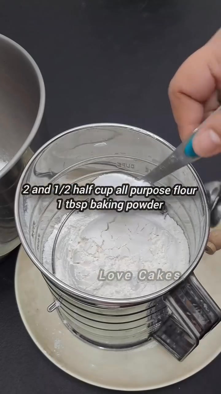 Puto Cake 🥰 Ingredients: 👇👇👇👇 3/4 cup white sugar 2 and 1/2 cup Apf 1 ...