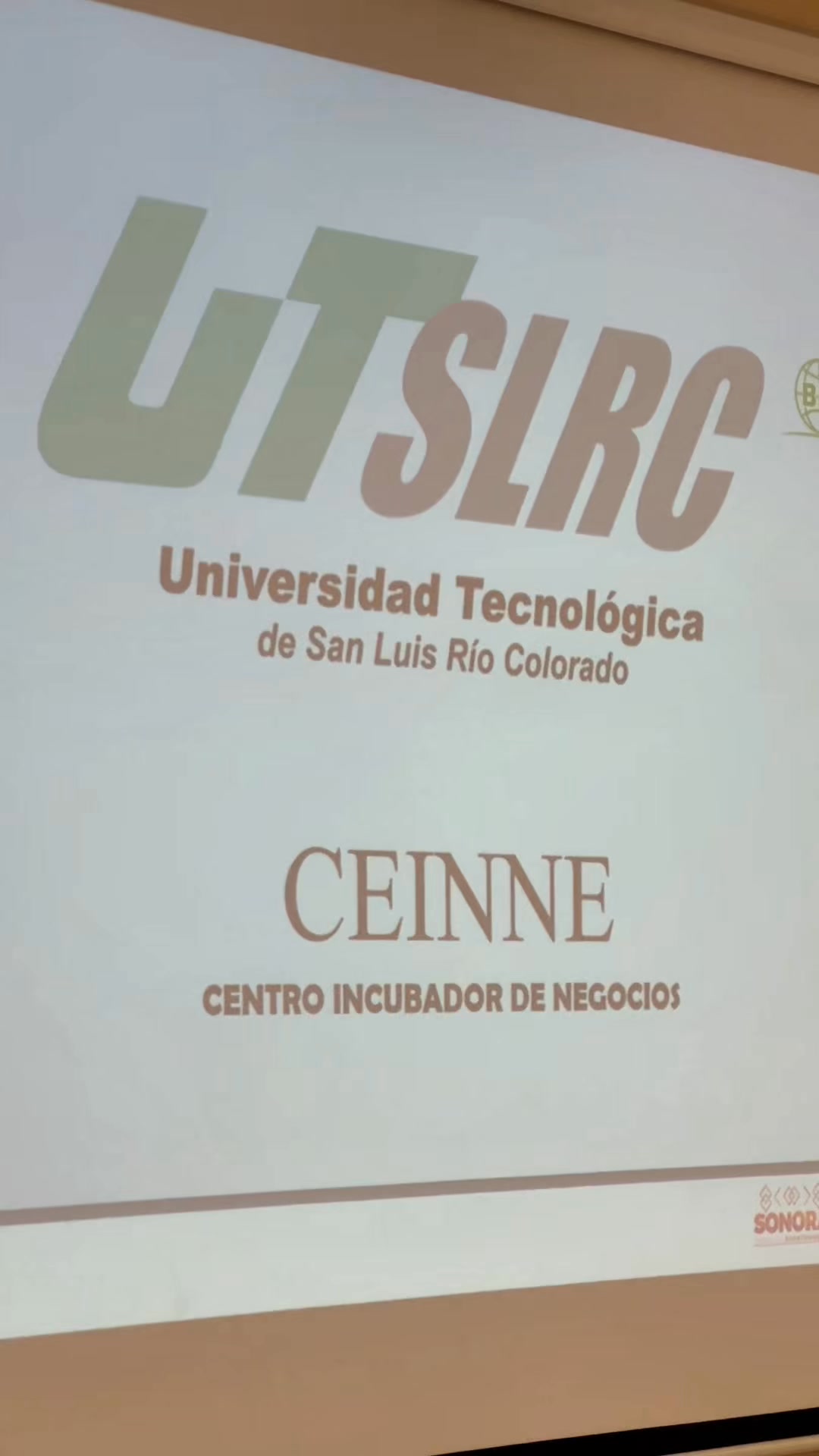 Hoy reconocemos el esfuerzo y dedicación de nuestros estudiantes de la ...