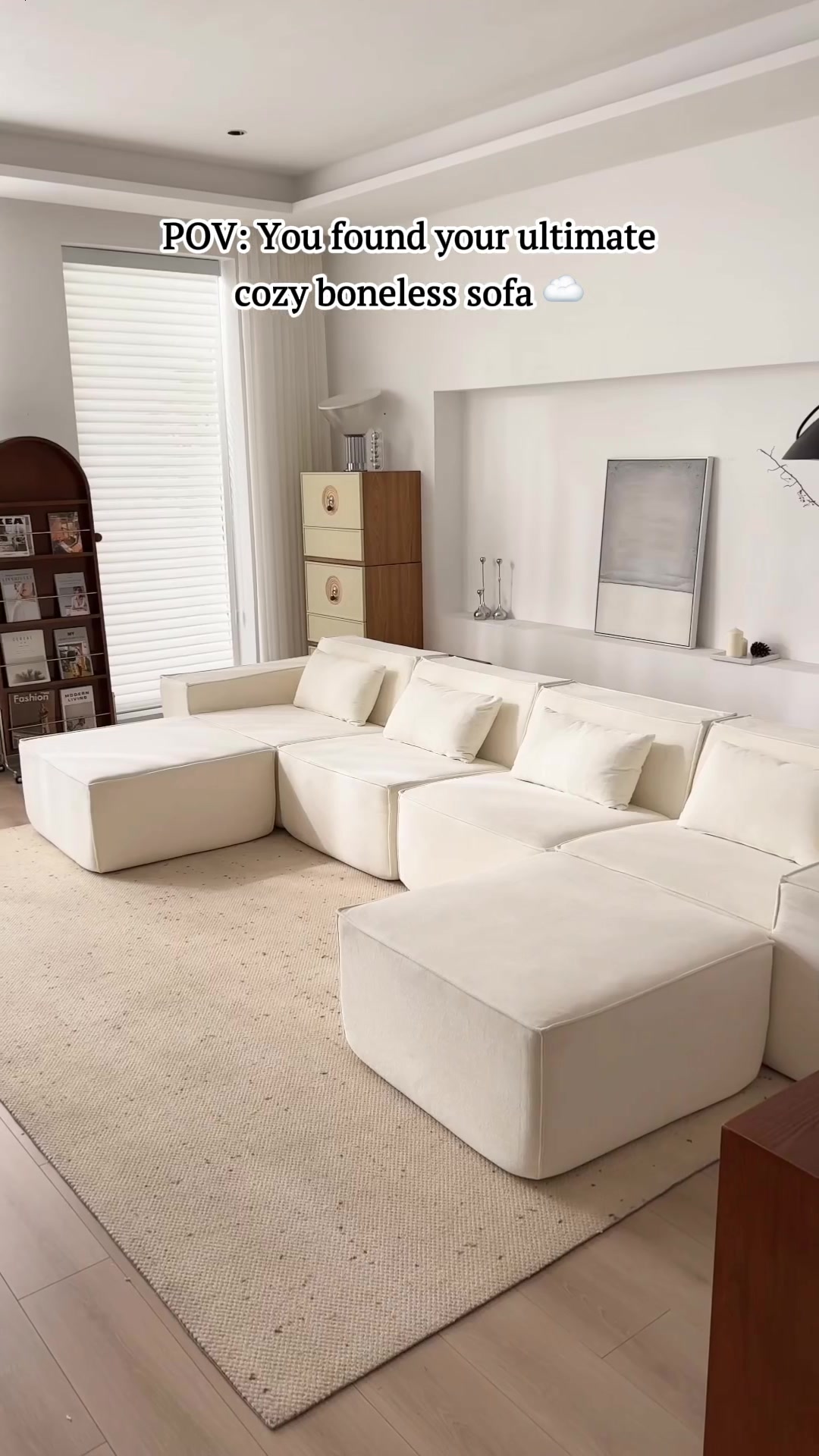 ティムページ A roomy, modern sectional you can rearrange any time — deep seats