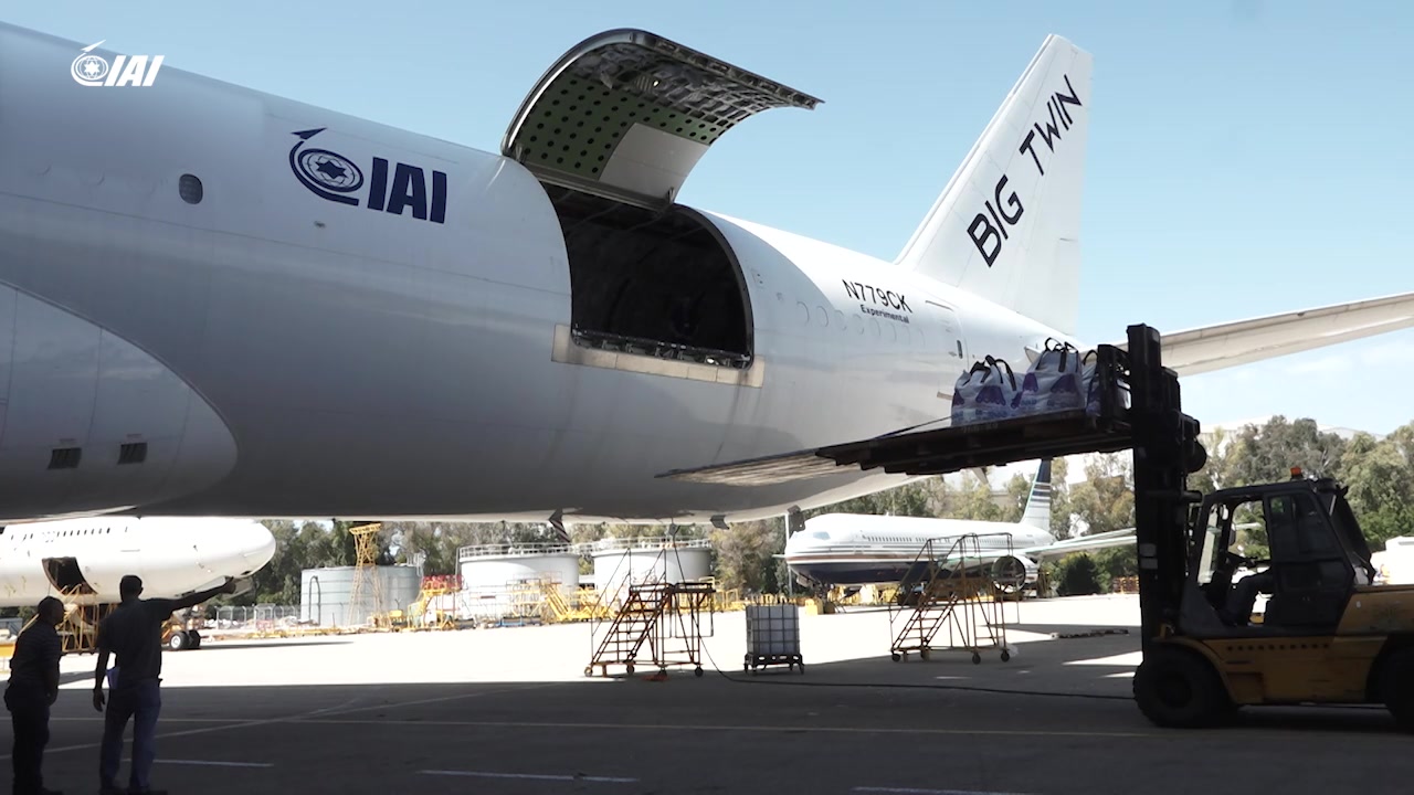 IAI first in the world to convert Boeing 777 from a passenger aircraft ...