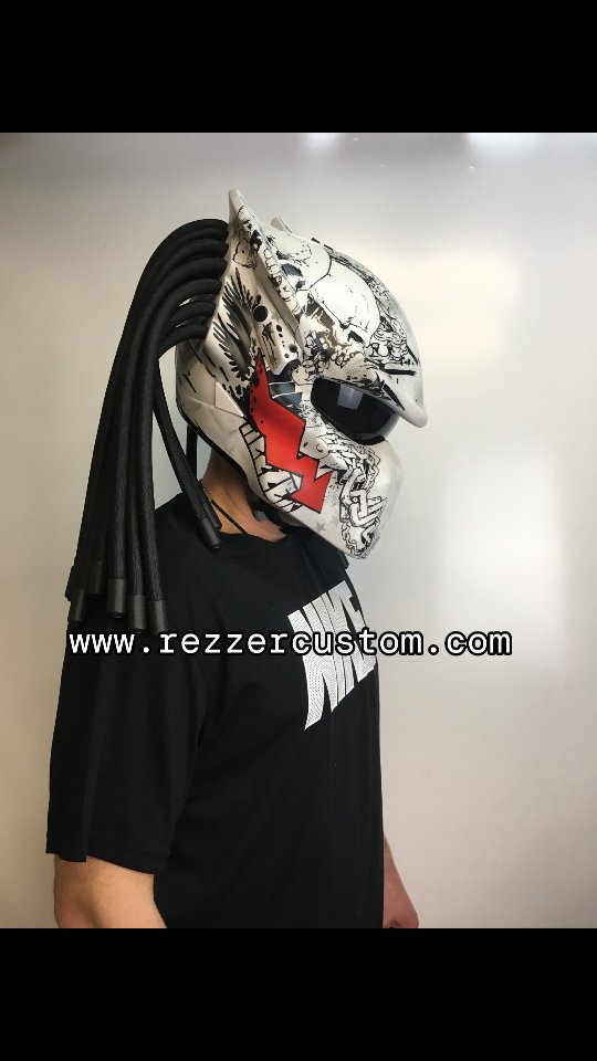 Predator helmet / casque predator / 捕食者のヘルメット / 捕食頭盔