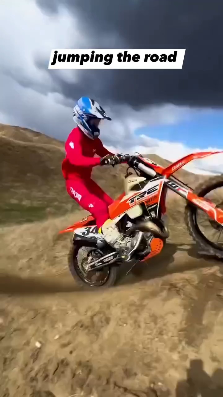 epic jumps w/ @masonrowe #motocross #bikejump #dirtbikes | People Are ...