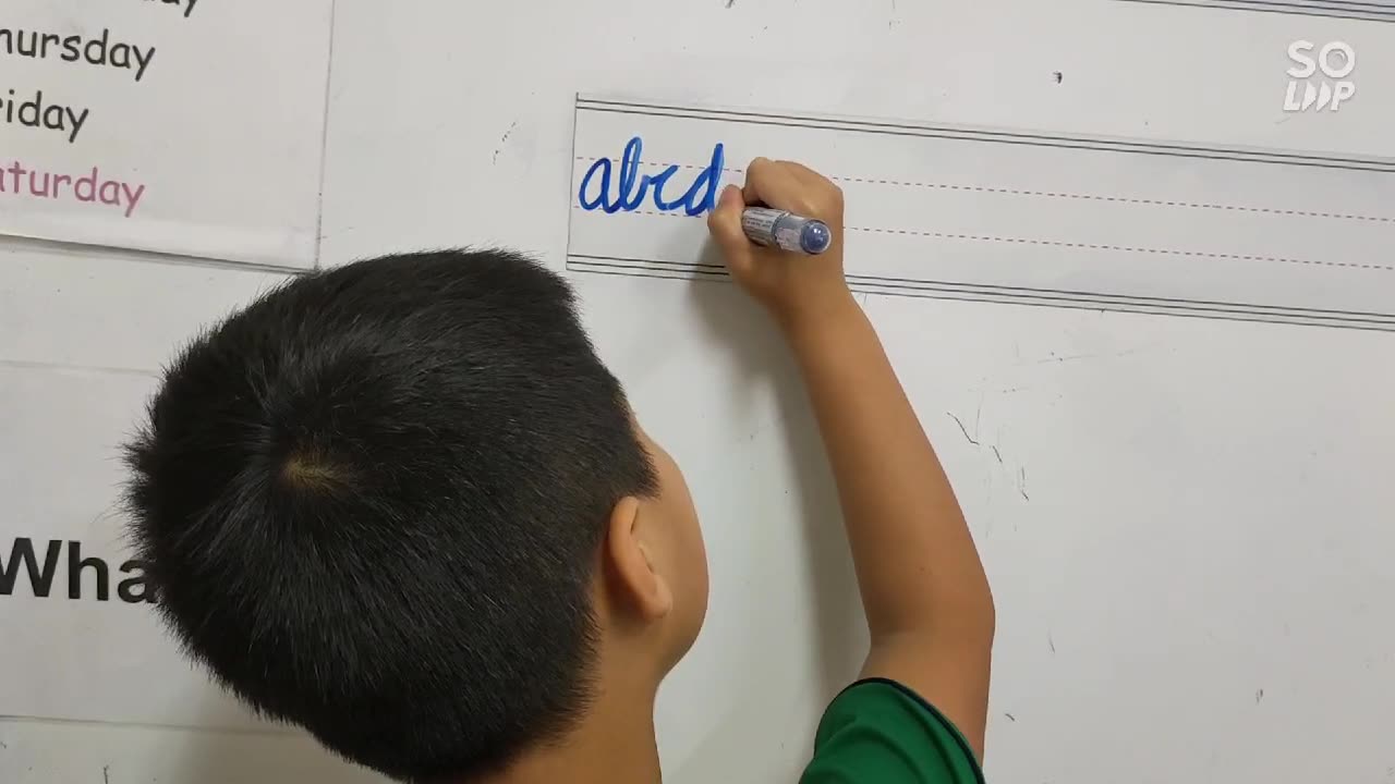 小二學生Mark 完成漂亮的🇱🇷字母書寫體， 一次到位，能表現創意和自己特色的書寫體👏 It's fun to learn cursive ...