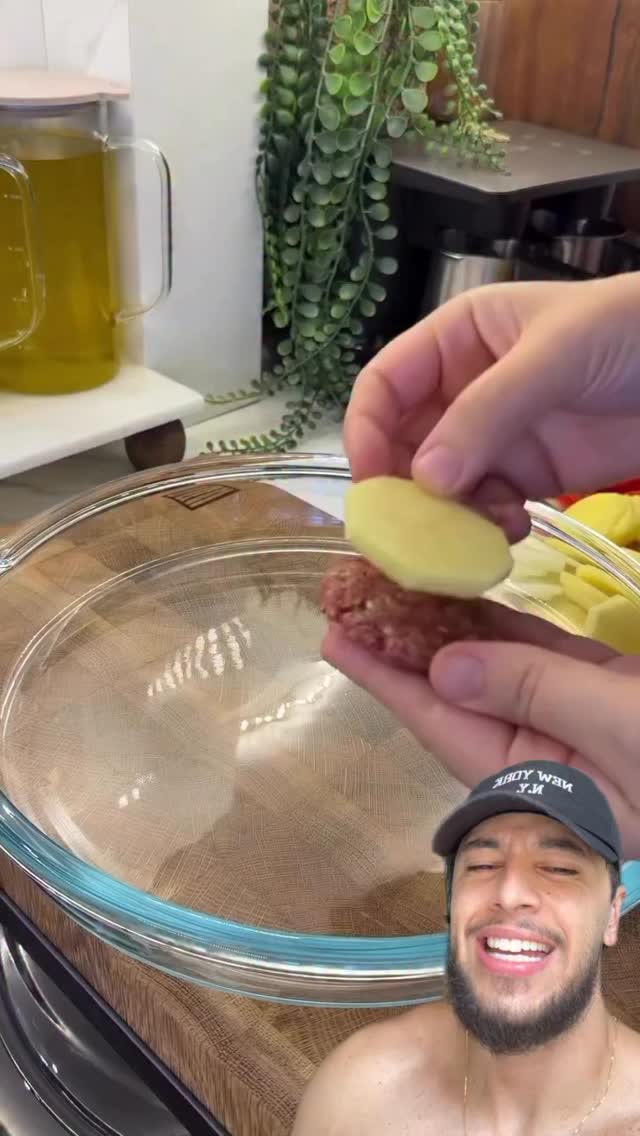 Ensopado de legumes com almôndegas Ingredientes: Para as almôndegas ...