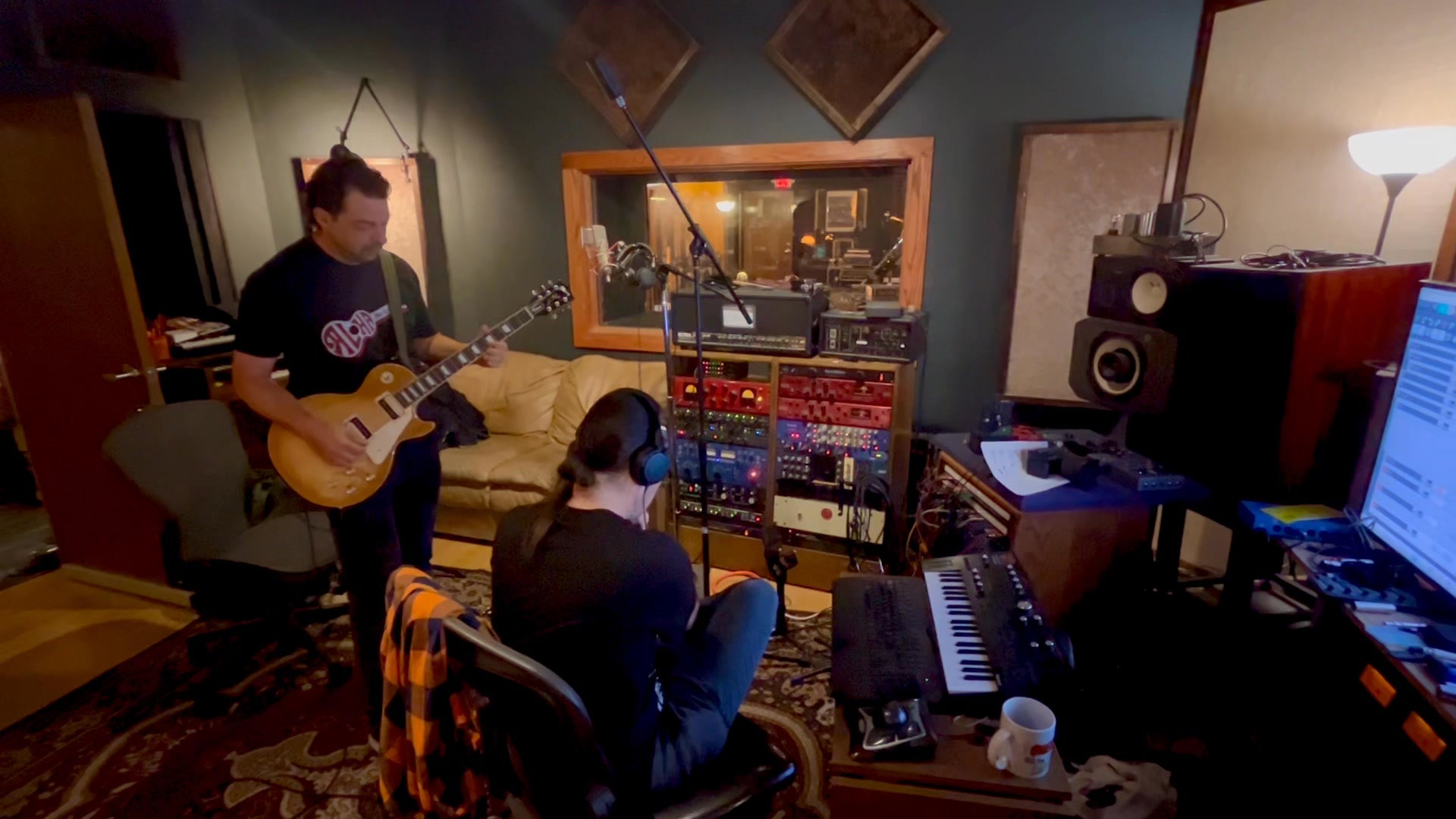 Cy Dodson laying down some lead guitar tracks at Signaturetone ...