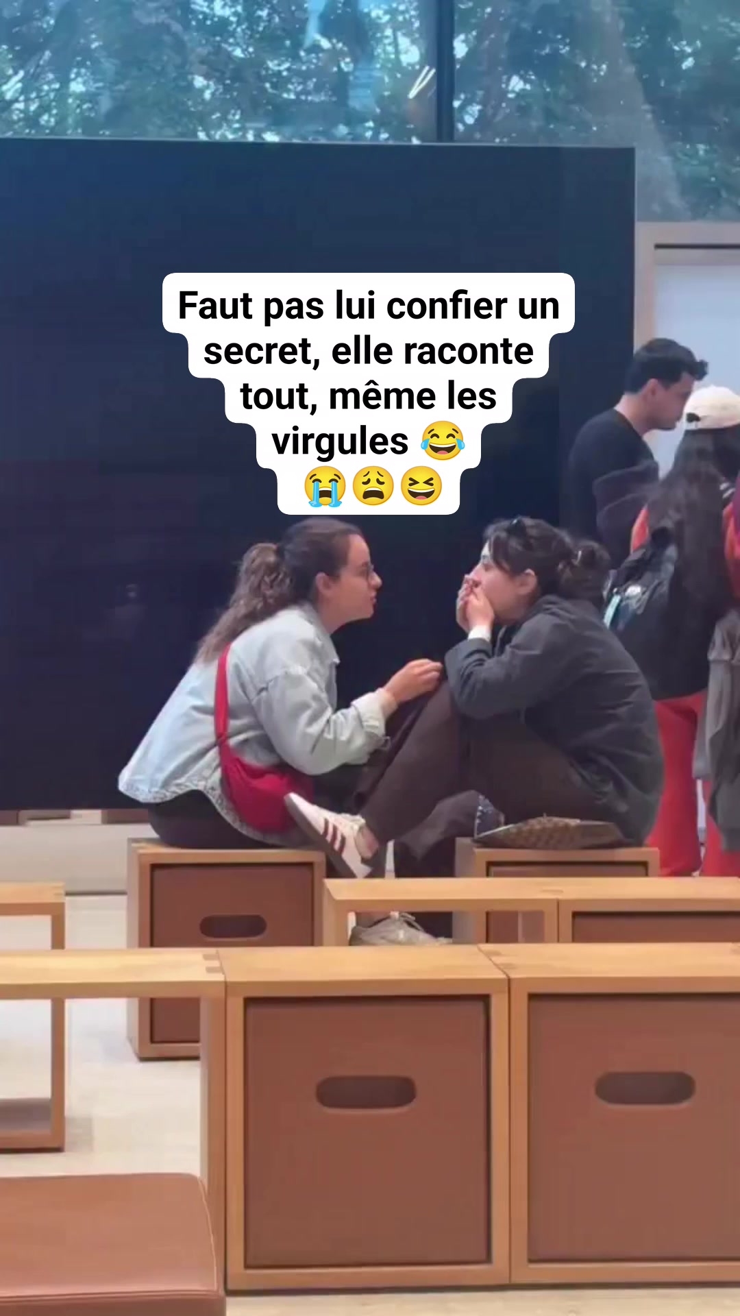 Faut pas lui confier un secret, elle raconte tout, même les virgules 😂 ...
