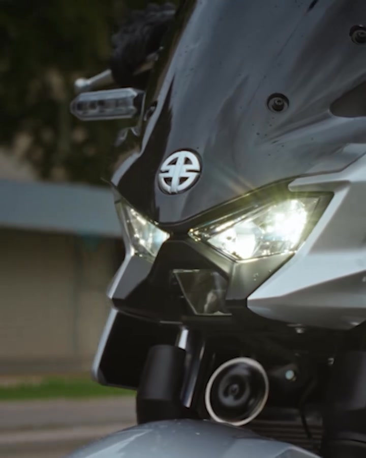 First of its kind, the Kawasaki #Z7Hybrid is on the cutting of