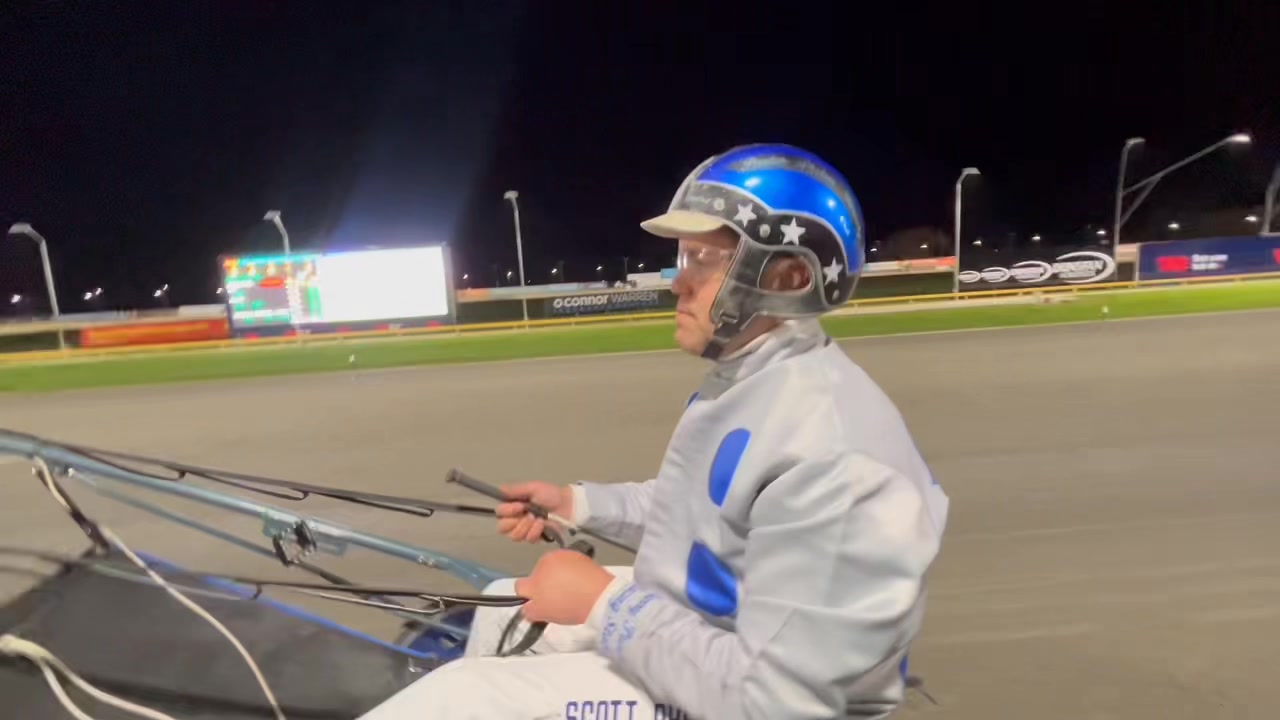 SCOTT PHELAN joins me after MAMA'S WISH wins convincingly tonight at ...