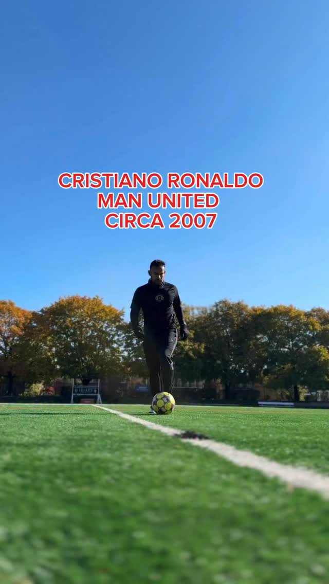 🔥 CR7 Combo Move Tutorial (2007 Prime Ronaldo Style) 🔥 ⚽️ Skill: Roll ️ ...