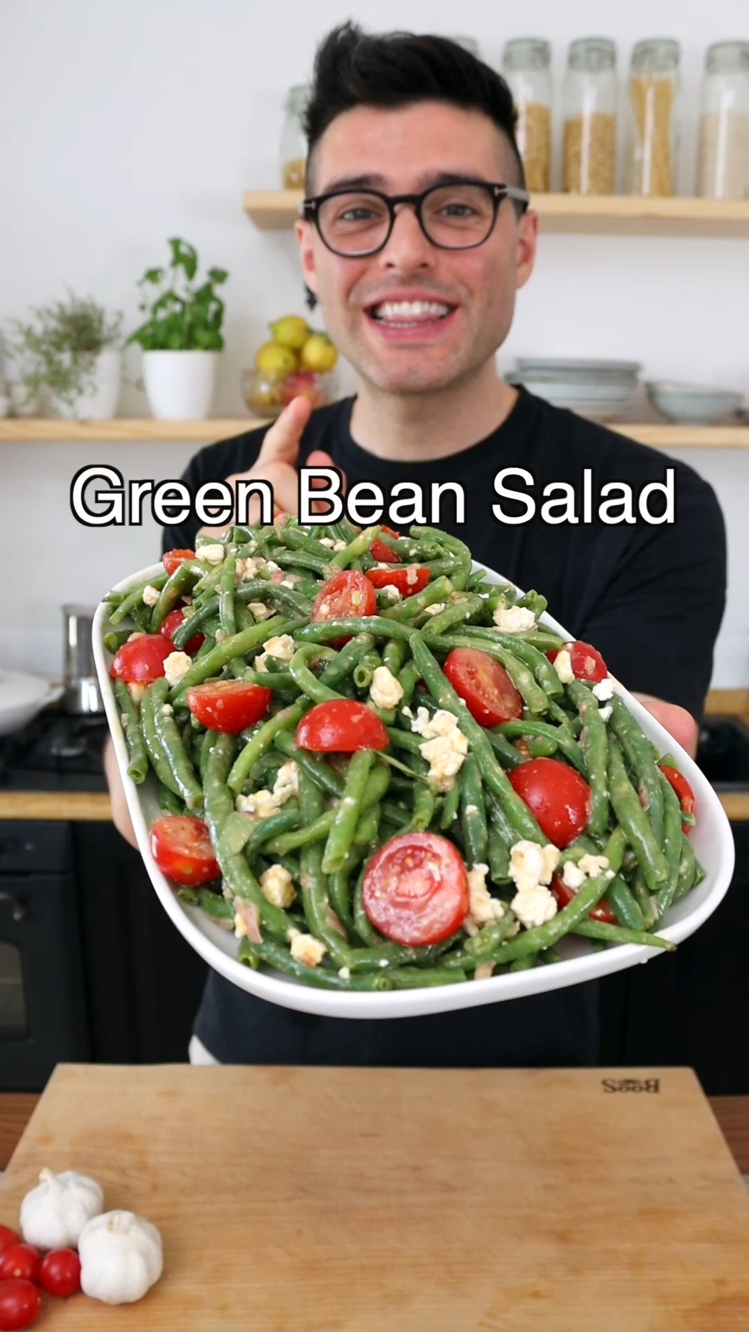 Fresh Green Bean Salad with Asian Dressing >> https://www.tasteandtellblog.com/fresh-green-bean-salad-with-asian-dressing