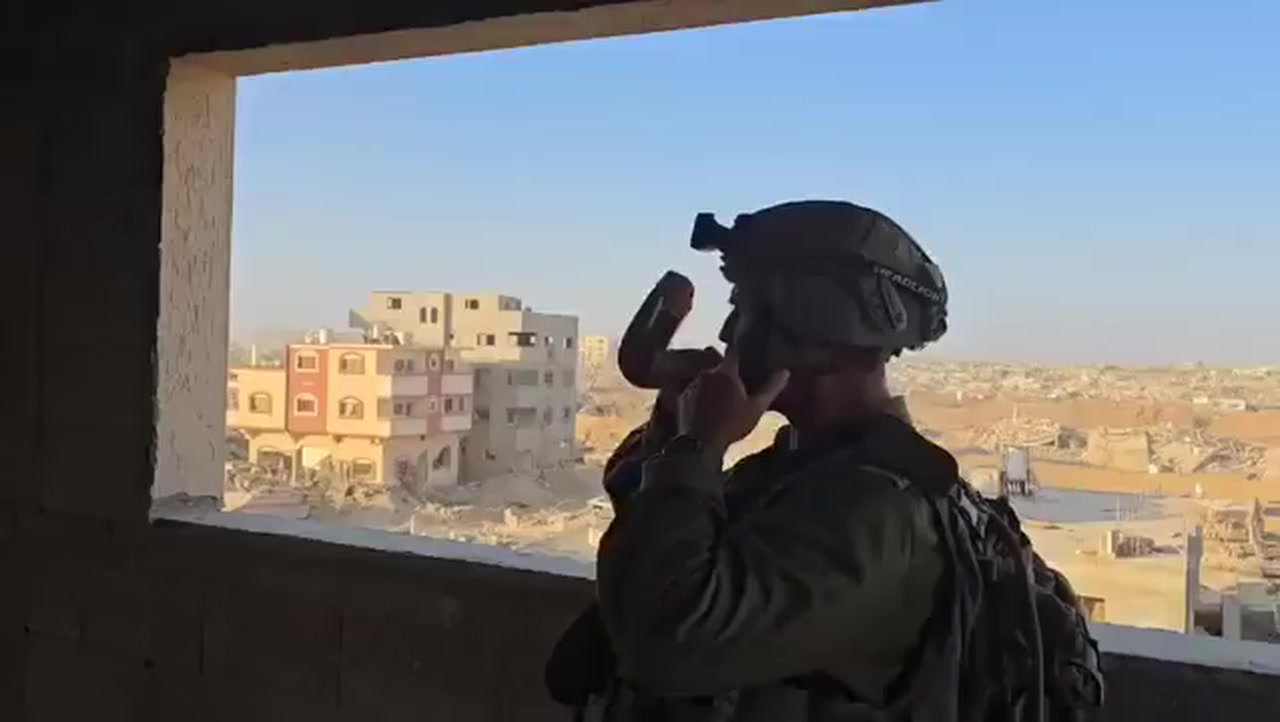 جنو..د الاحتلا..ل ينشرون فيديو من حي الزيتون | الصحفي محمد قشطة | Facebook