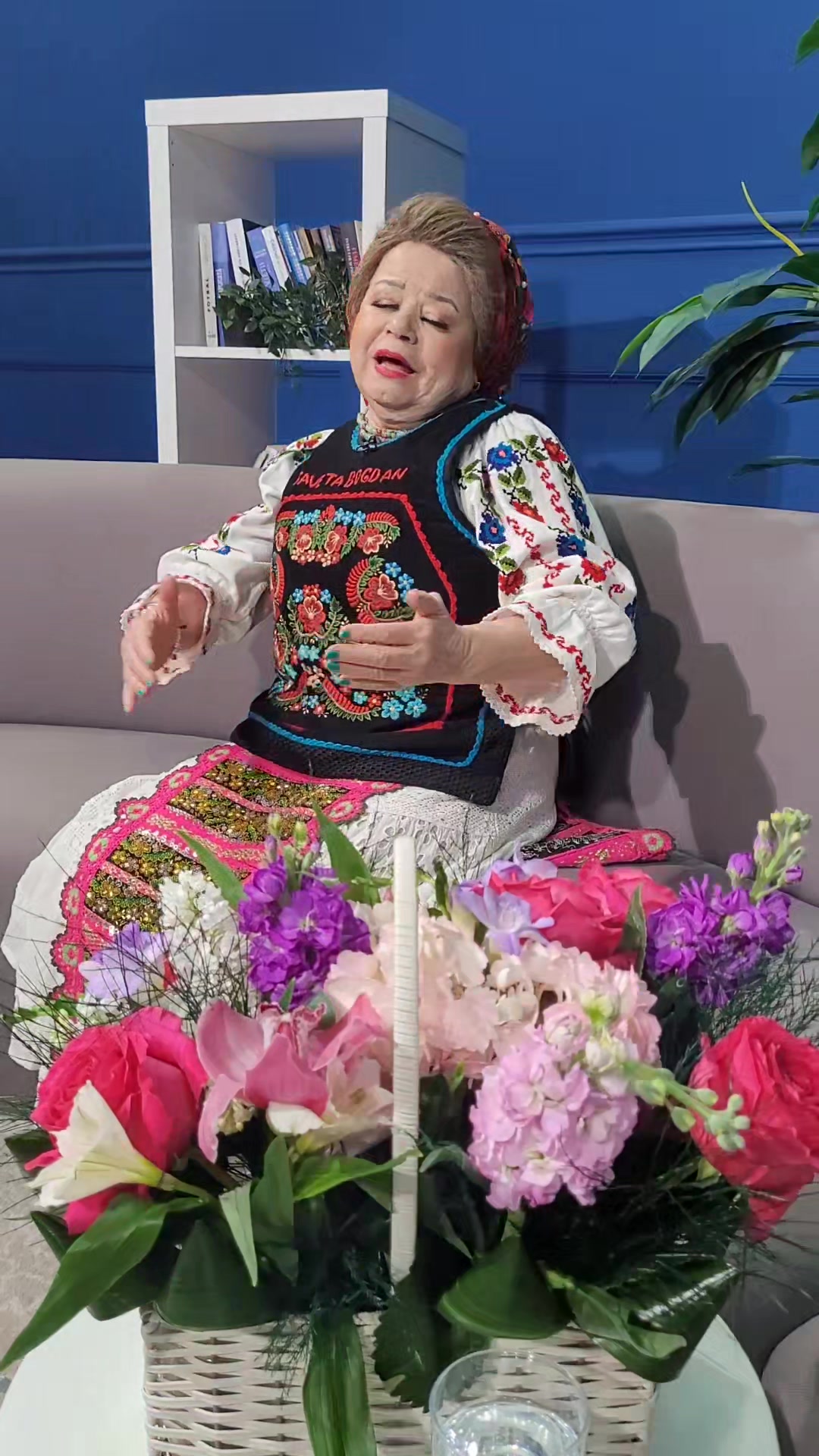 @reper Marie MireiIle Canal 33 Romania Saveta Bogdan | Maria Liliana ...