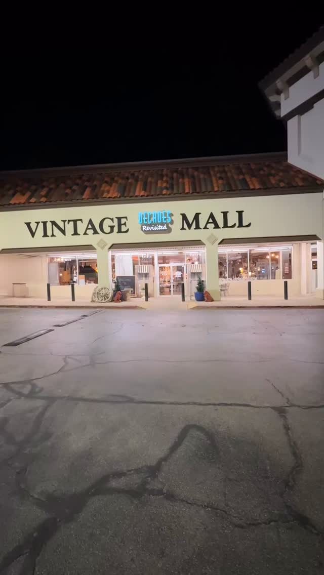 まえだページ Decades Revisited - The Vintage Mall New inventory added daily