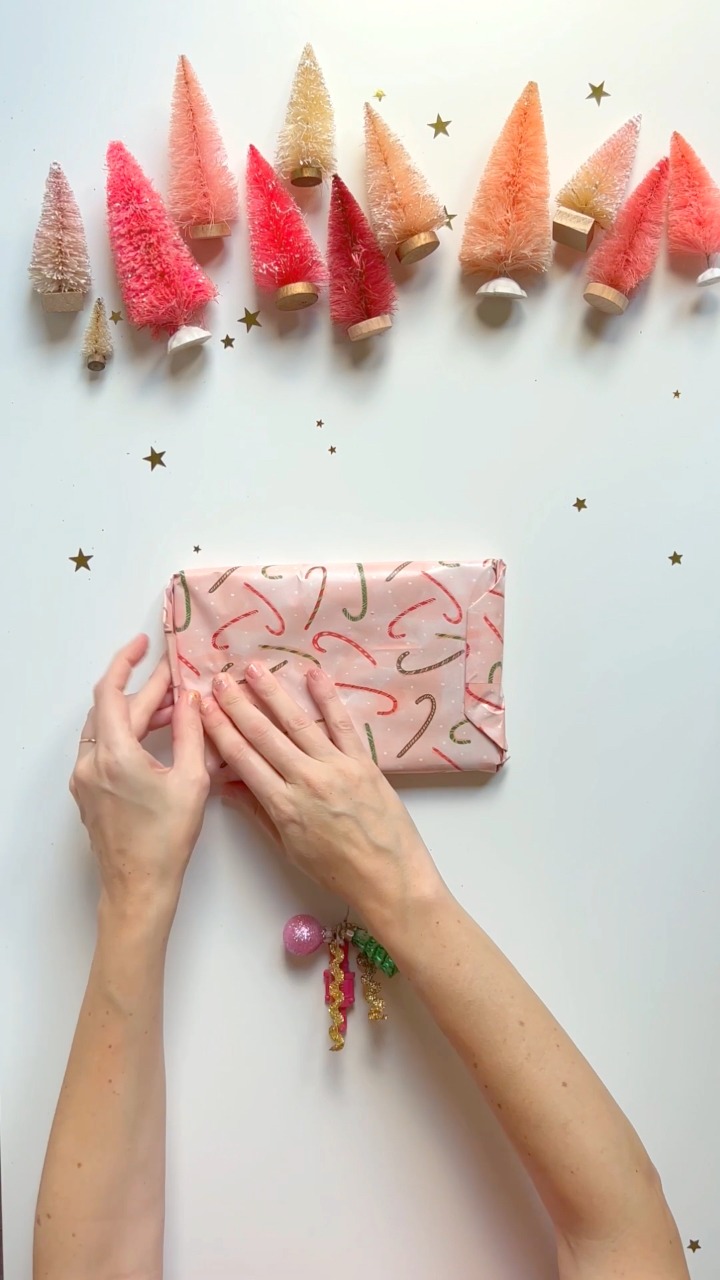 Best wrapping hack ever #wrappinggifts #wrapping #wrappingpaper # ...