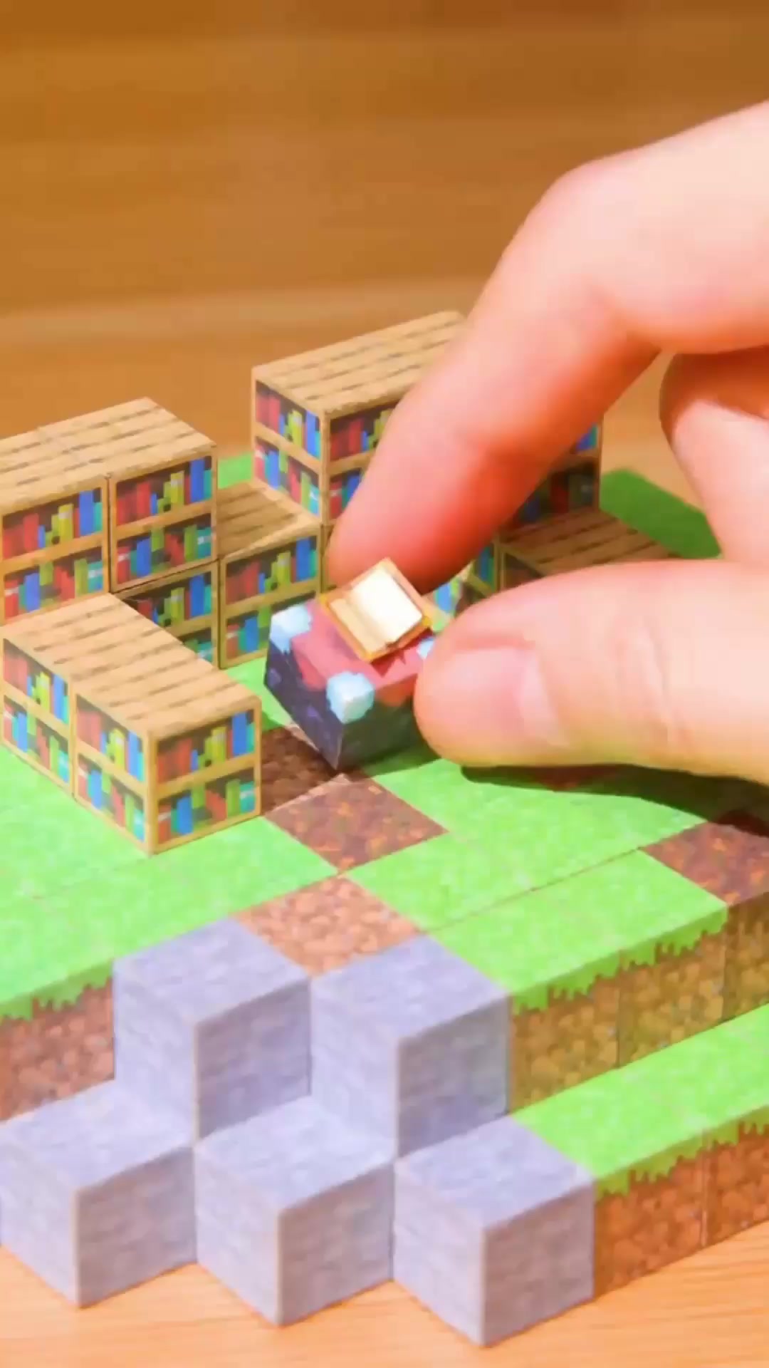 Minecraft på riktigt! Bygg, skapa och lek med magnetiska block som ...