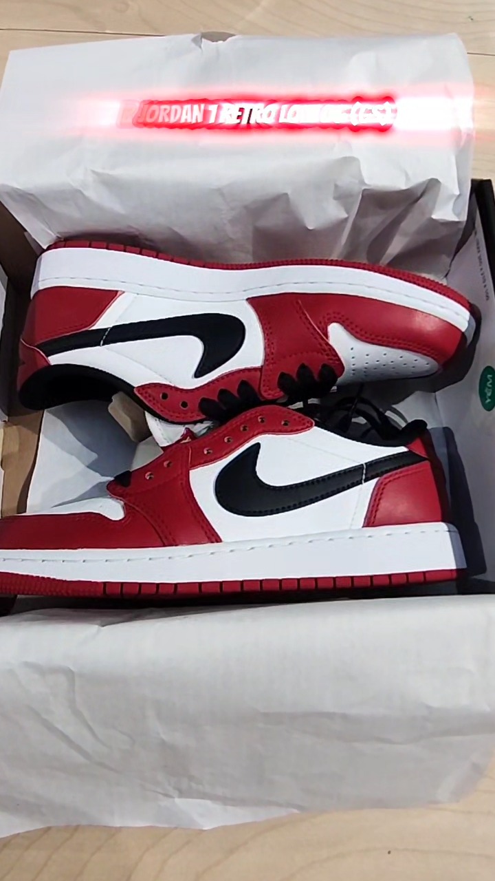 Air Jordan 1 Low OG 'Chicago' - GS Nothing more iconic. Nothing