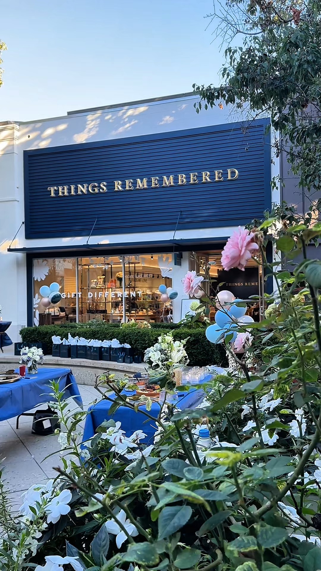 Come take a walk through our new store at Stanford Shopping Center! 🛍️ ...