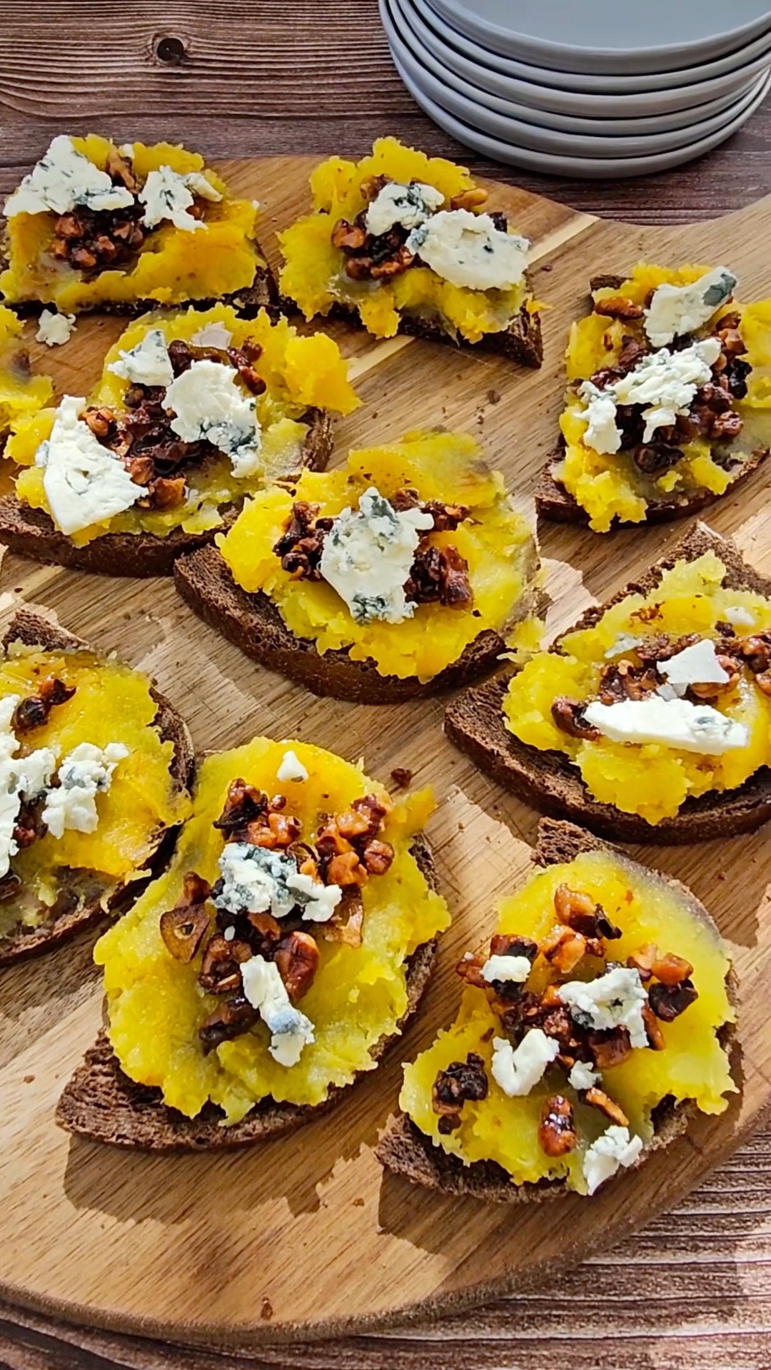 Hosting soon? Try our Smashed Acorn Squash with Pumpernickel Crostini ...