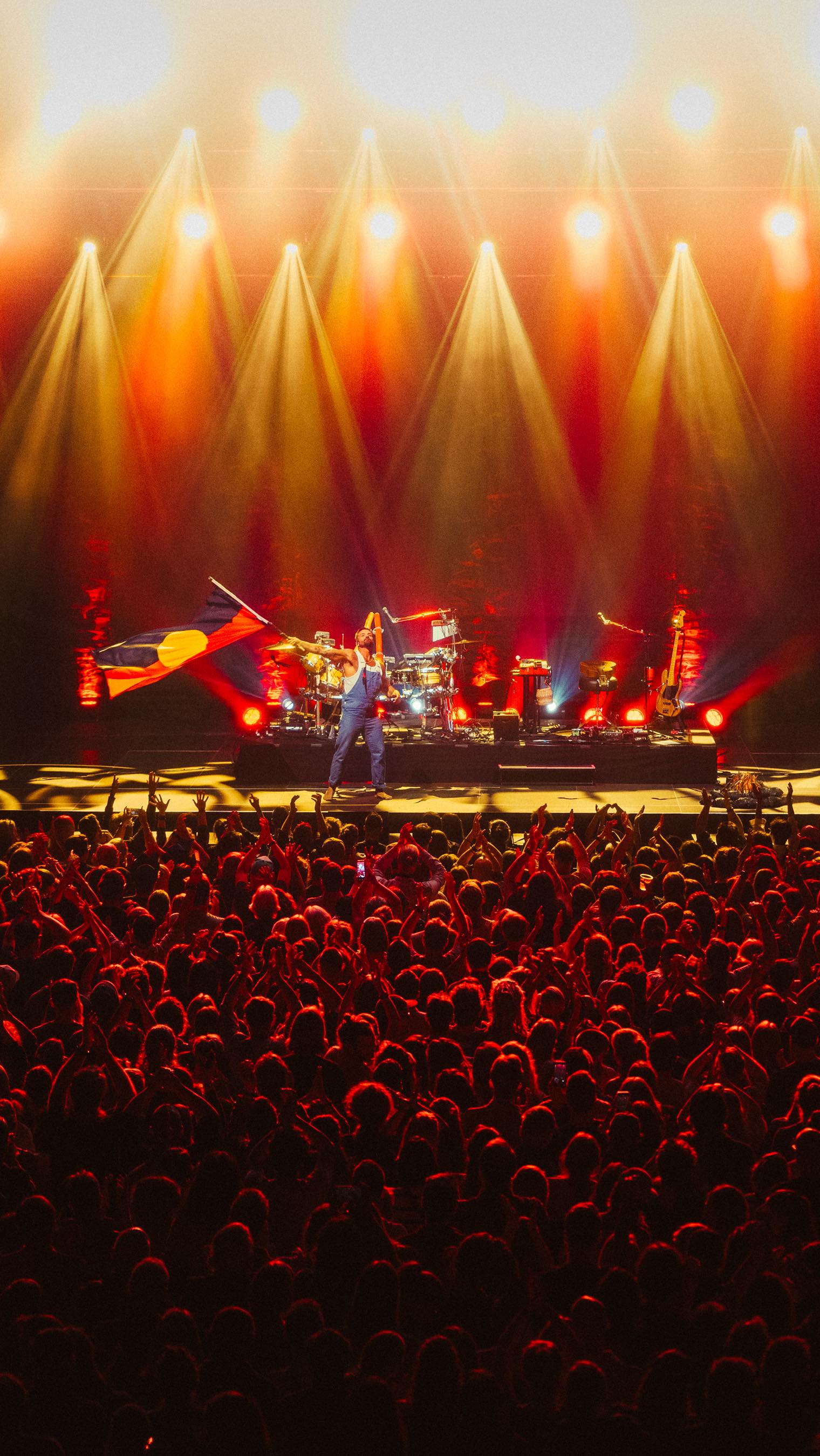 Xavier Rudd - Official