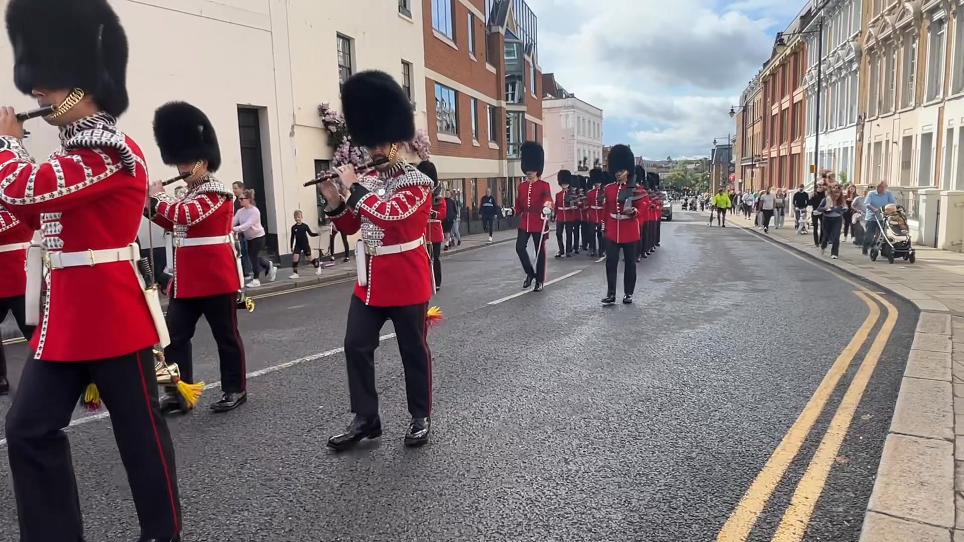 Number 9 Company Irish GuardsGuard Change11:00Corps of Drums of the 1st ...
