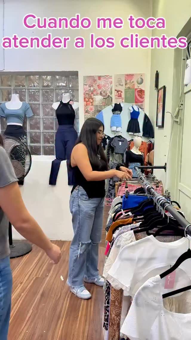 Cuando las clientas me piden ropa random🤣🤣 📍Te esperamos en; Av ...