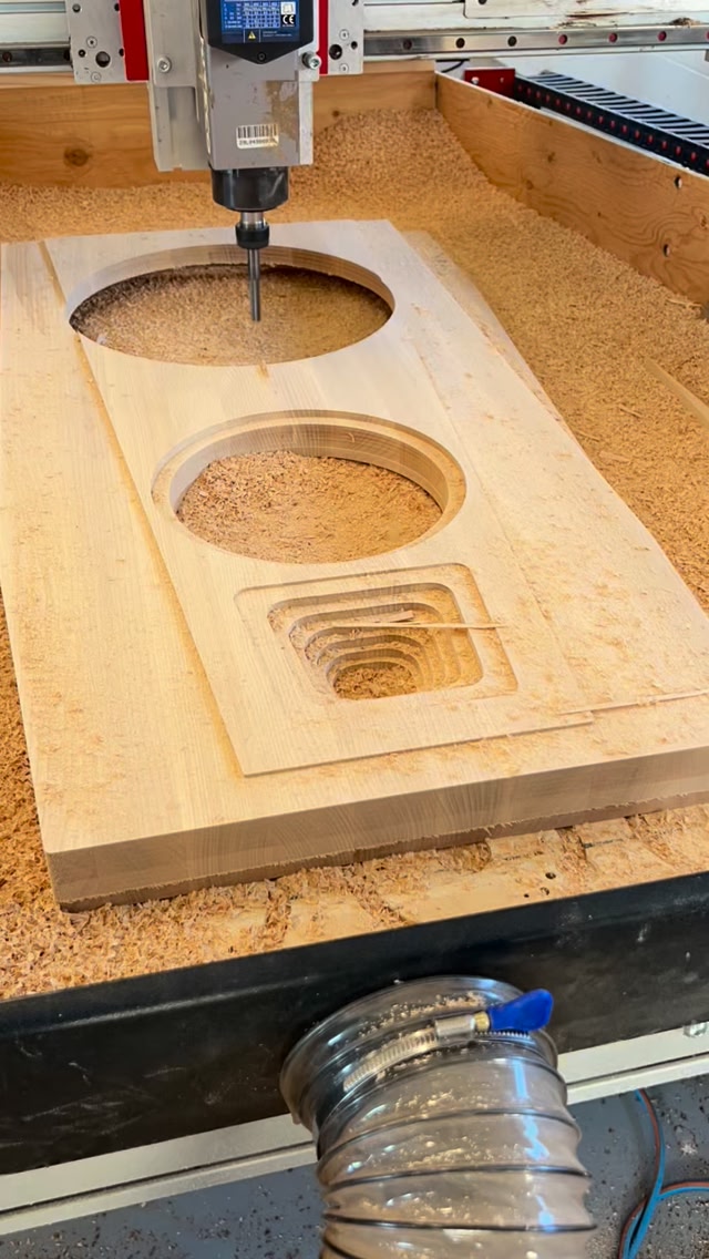 Open Baffle No.1695 continues to be one of our most popular