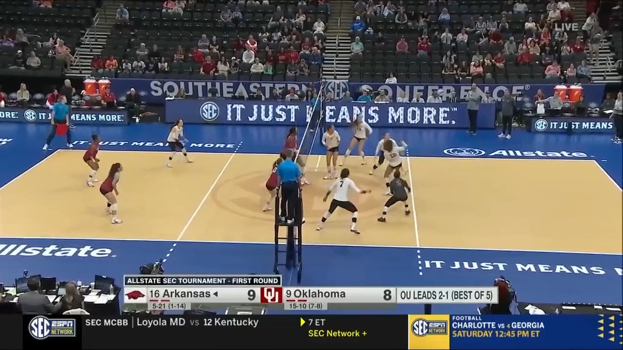 The freshmen finish it 😤 | Arkansas Razorback Volleyball | Facebook