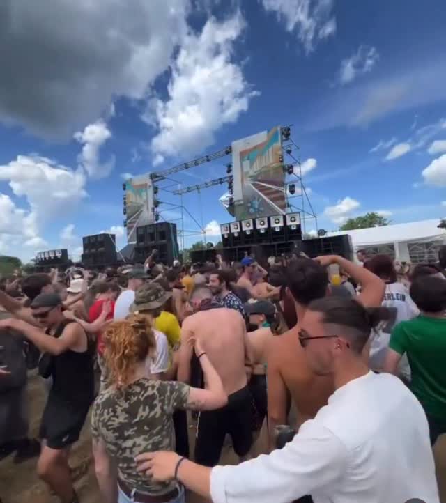 Ce genre de sound ! Ce genre de dancefloor ! 🏴‍☠️🏴‍☠️🏴‍☠️🖤 - Tekno # ...
