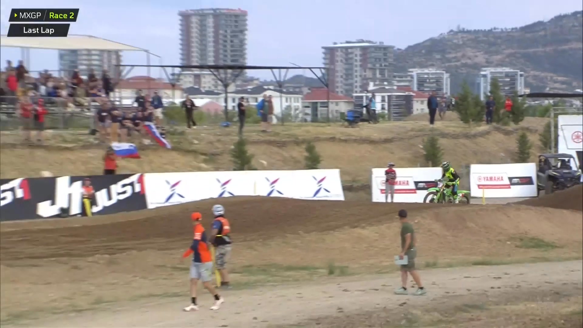 That was close for Romain Febvre at the checkered flag! 💨#MXGPTurkiye ...