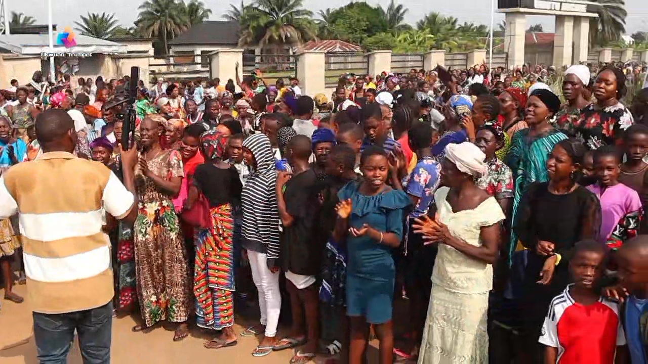 Umutu Community Shuts Down, Unites in Prayer for Progress! The people ...