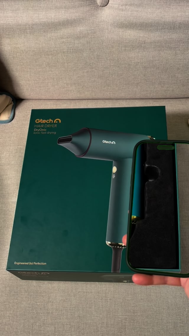 Take a peek inside the box at the Gtech DryOnic 👀 📦 Would you add it to ...