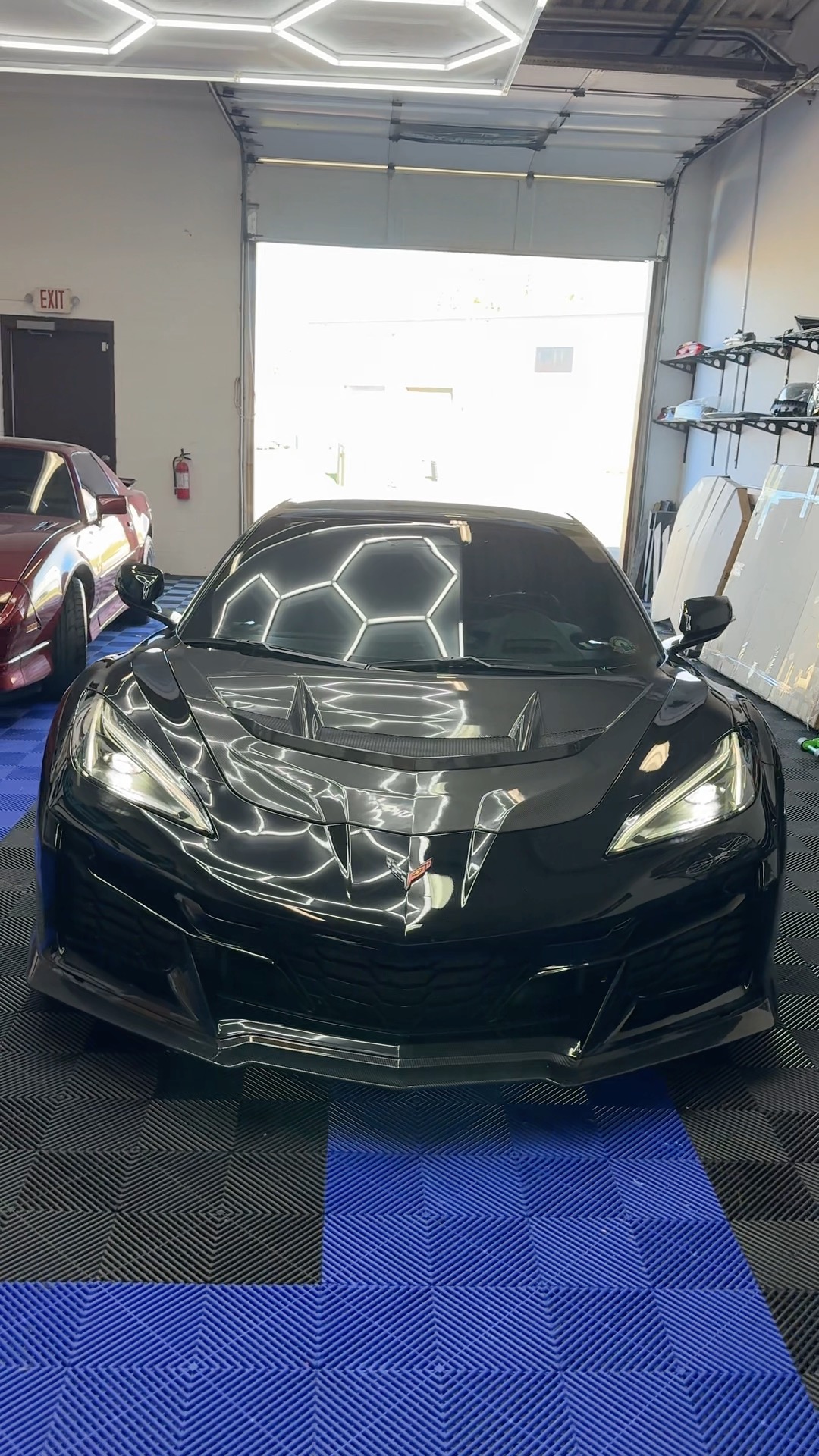C8 Corvette E-Ray meets the ZR1 Style. New Carbon ZR1 Hood, Rear ...