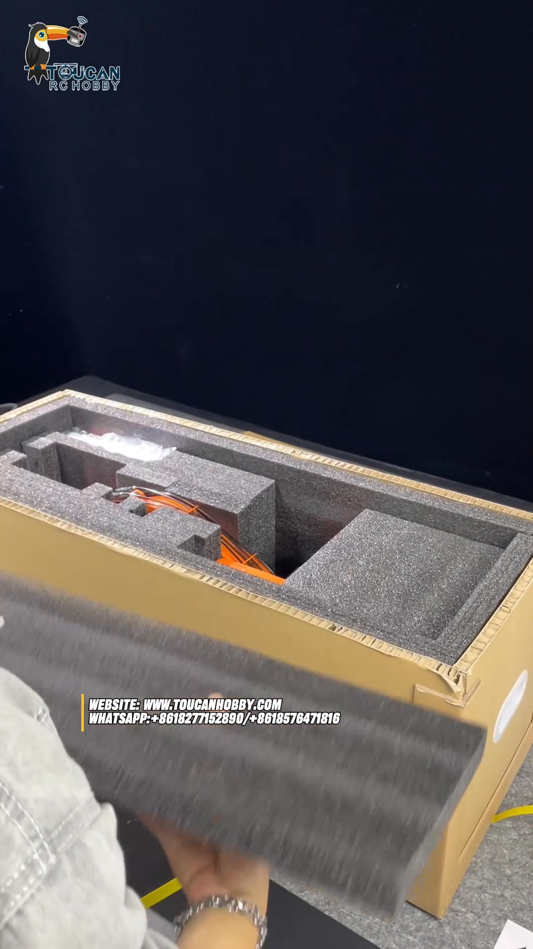 1/14 DX350LC full metal RC excavator outdoor unboxing. Solid metal