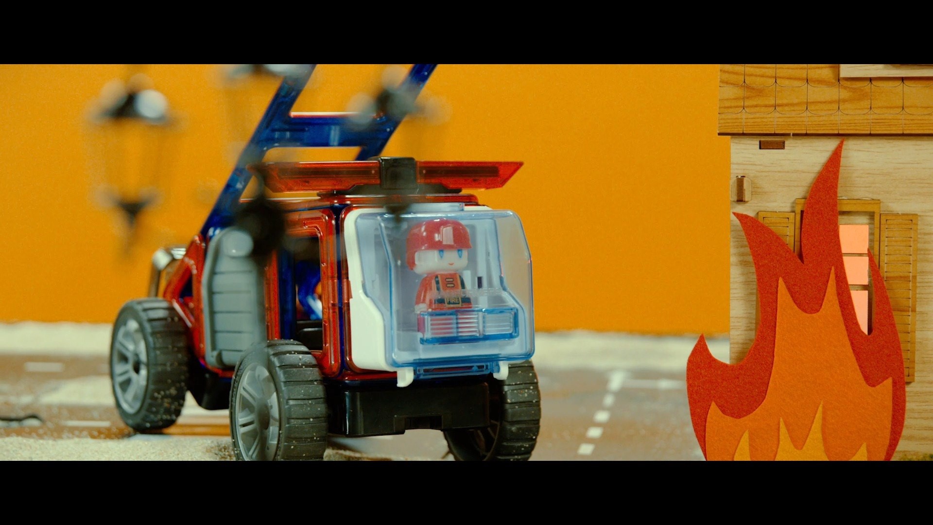 Growing Fun: NEW! Magformers Police & Rescue Set... ??Danger 