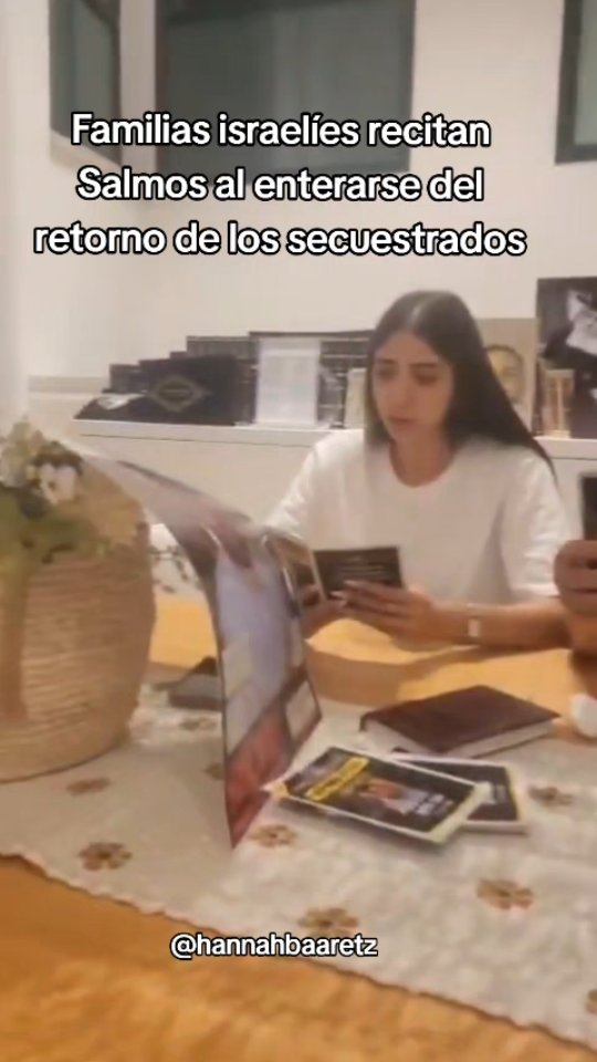 Familias israelíes recitan Salmos al enterarse del retorno de los ...
