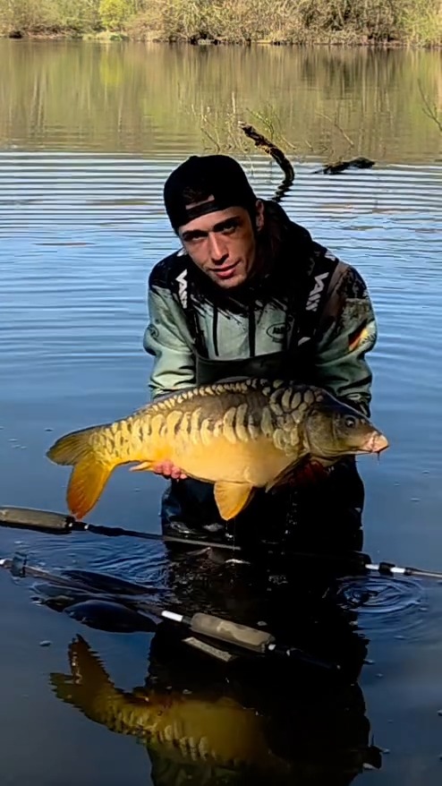 Robert Müller, our friend of Katran, releasing a little beauty back ...