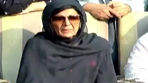 ‏انہوں نے عمران خان کو قید تنہائی میں ڈالا ہو اہے۔ ہمارے پاس ان سے ملنے ...