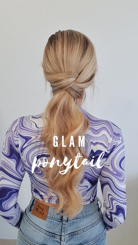 HOW TO EASILY UPGRADE YOUR PONYTAIL ?! 👇 1. Start to divide all the ...